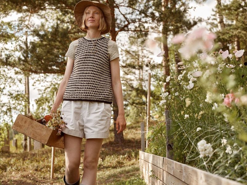 Laine Issue 21 - Harvest sun is available to purchase from The Knit Lounge UK knit shop