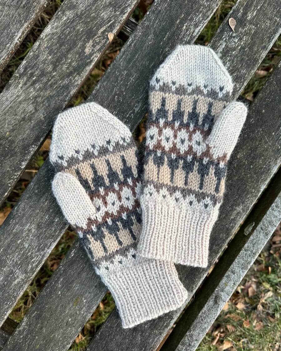 PetiteKnit Celeste Mittens - Printed Pattern