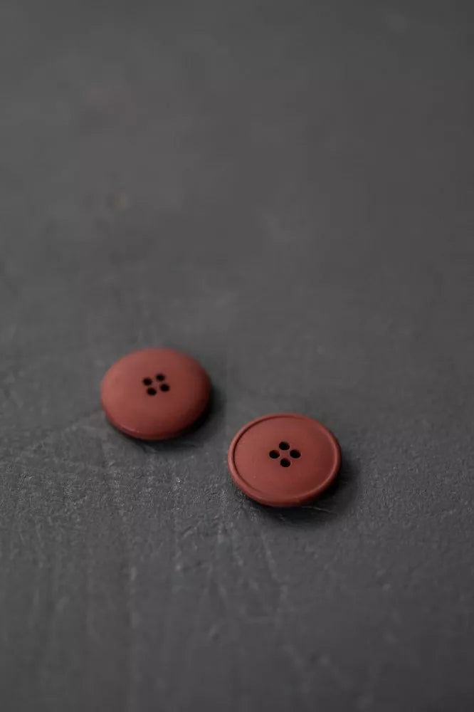 Merchant & Mills Hemp Button 20mm is available to purchase from The Knit Lounge UK knit shop