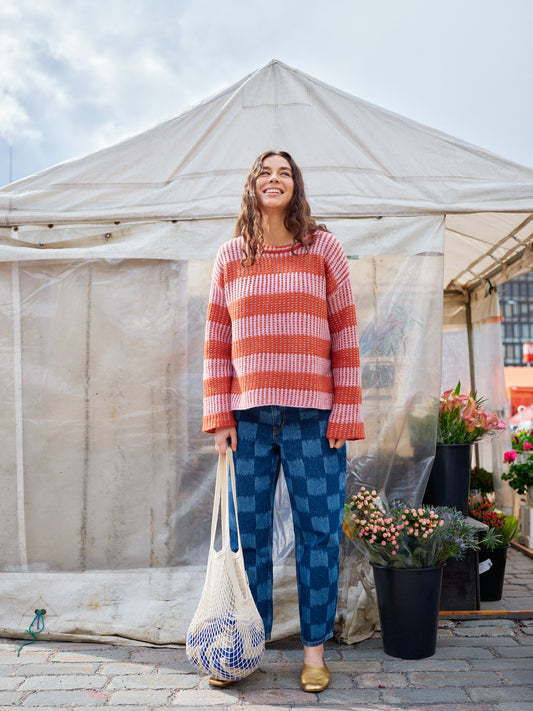 Laine 26 | Crossing Paths