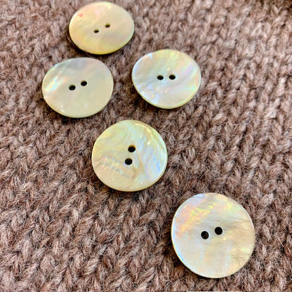 Dyed Agoya Shell 23mm Button