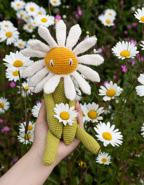 Toft Daisy Crochet Kit is available to purchase from The Knit Lounge UK knit shop