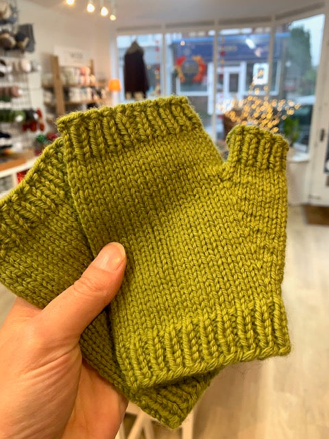 Fingerless Mittens with Thumb Gusset | Full day knitting workshop | 22nd November